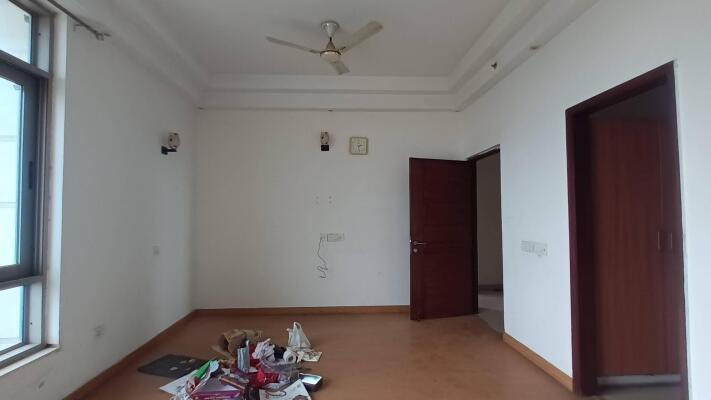 4 BHK Flat in Sector 128, Noida