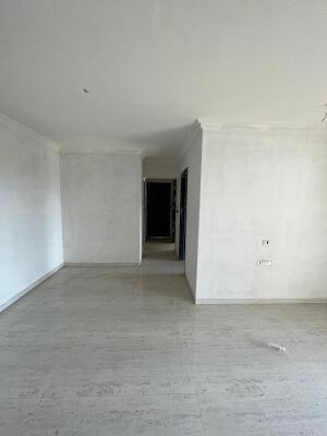 2 BHK Flat in Jogeshwari West, Mumbai