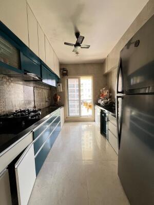 3 BHK Flat in Teen Hath Naka, Thane West