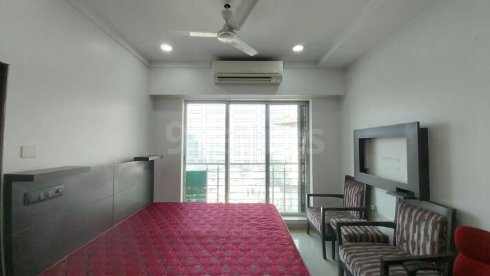 3 BHK Flat in Lokhandwala Kandivali East, Mumbai