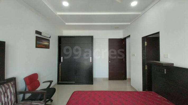 3 BHK Flat in Lokhandwala Kandivali East, Mumbai