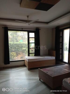 10 Bedroom House in Sector 27, Noida
