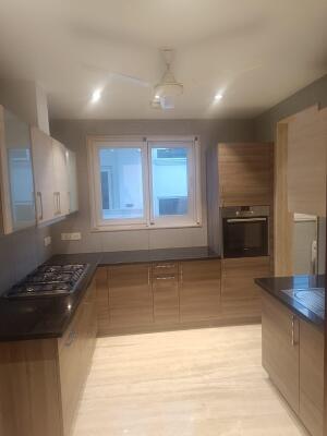 4 BHK Builder Floor in Anand Niketan, Delhi