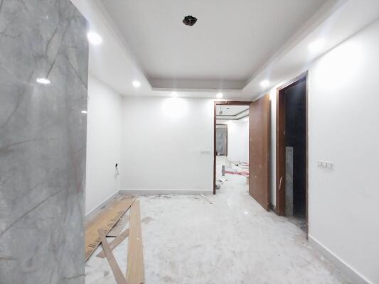2 BHK Flat in Paryavaran Complex, Delhi