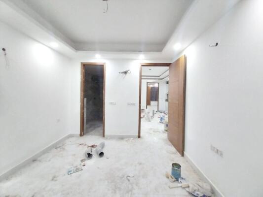 2 BHK Flat in Paryavaran Complex, Delhi