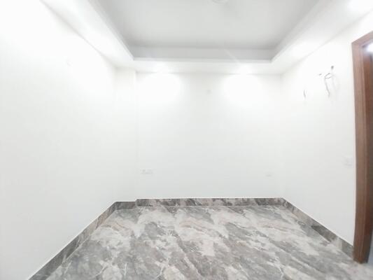 3 BHK Flat in Freedom Fighter Enclave, Delhi