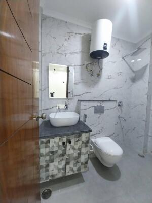 3 BHK Flat in Freedom Fighter Enclave, Delhi