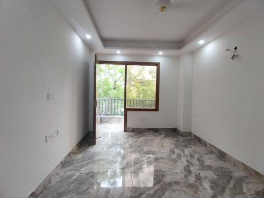 3 BHK Flat in Freedom Fighter Enclave, Delhi