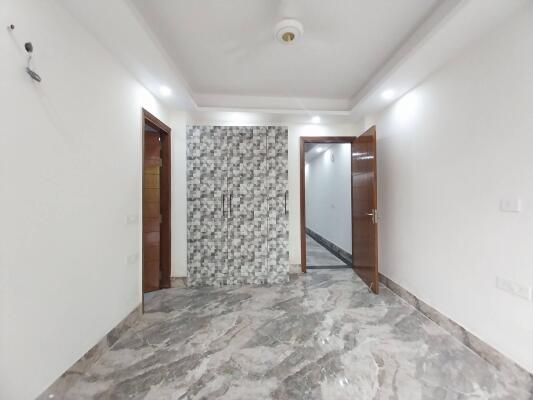 3 BHK Flat in Freedom Fighter Enclave, Delhi