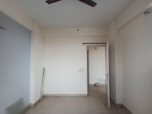 2 BHK Flat in Sector 120, Noida