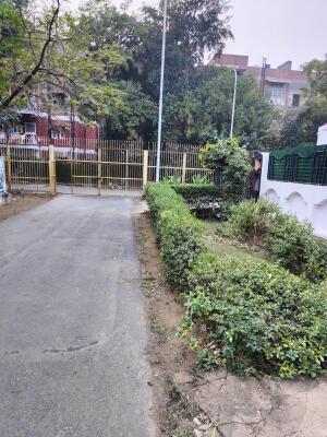 Residential land / Plot in Sector 37, Greater Noida