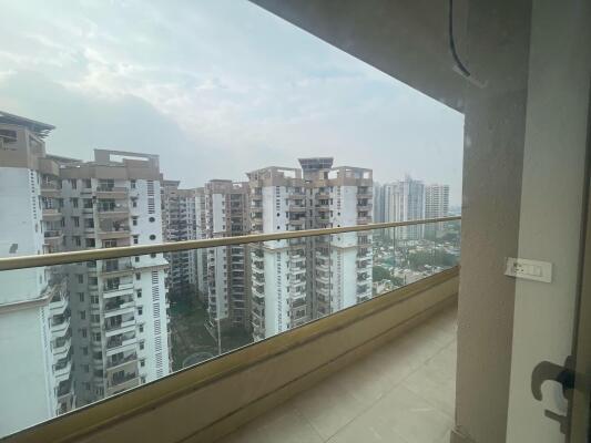 3 BHK Flat in Ramprastha Greens, Ghaziabad