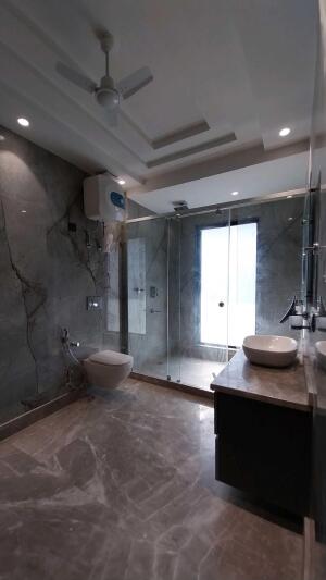 4 BHK Independent Builder Floor in Punjabi Bagh West, Delhi