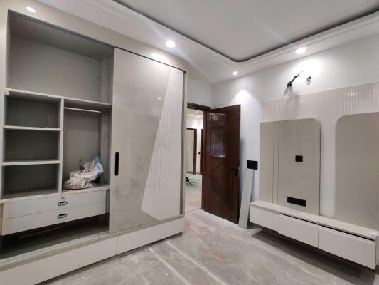 5 BHK Builder Floor in Sector 11 Rohini, Delhi