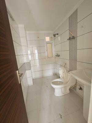2 BHK Flat in Sector 143, Noida