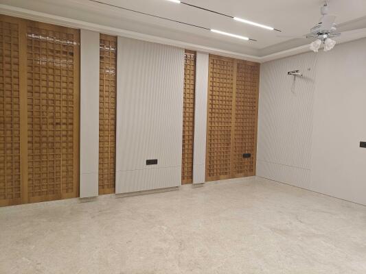 3 BHK Builder Floor in Surajmal Vihar, Delhi