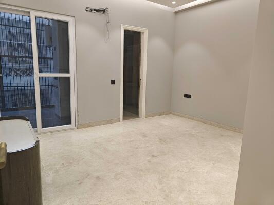 3 BHK Builder Floor in Surajmal Vihar, Delhi