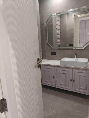 3 BHK Builder Floor in Surajmal Vihar, Delhi