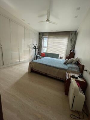 3 BHK Builder Floor in Safdarjung, Delhi