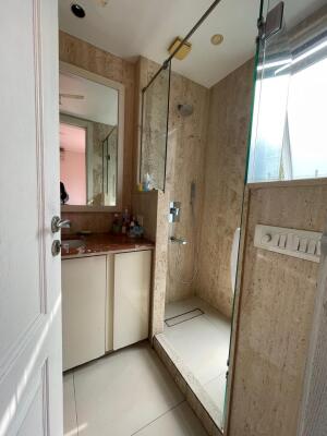 3 BHK Builder Floor in Safdarjung, Delhi
