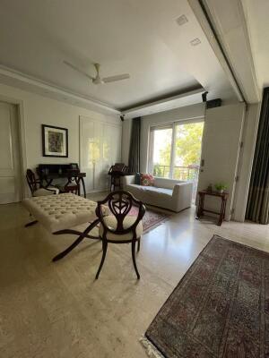 3 BHK Builder Floor in Safdarjung, Delhi