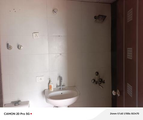 2 BHK Flat in Sector 70, Faridabad