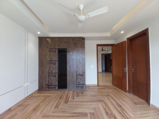 4 BHK Builder Floor in Sushant Lok Phase 2, Gurgaon