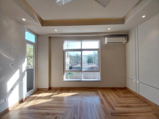 4 BHK Builder Floor in Sushant Lok Phase 2, Gurgaon