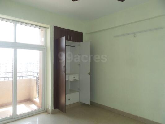3 BHK Flat in Sector 120, Noida