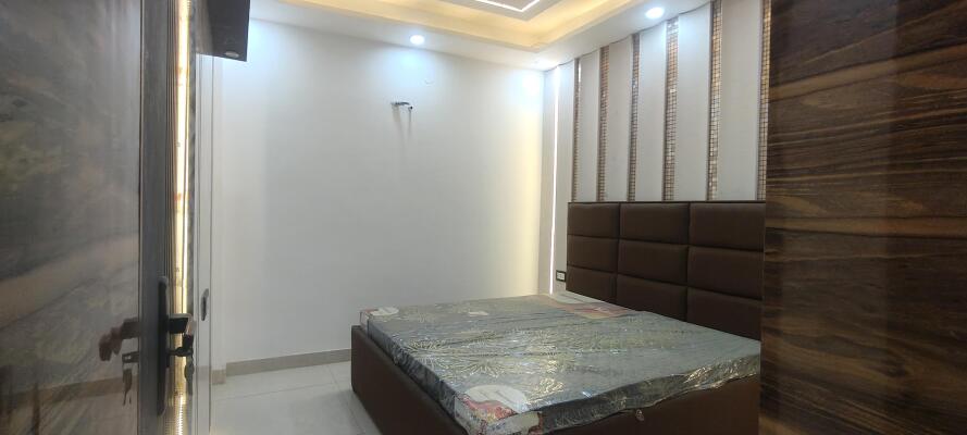 4 BHK Builder Floor in Uttam Nagar, Delhi