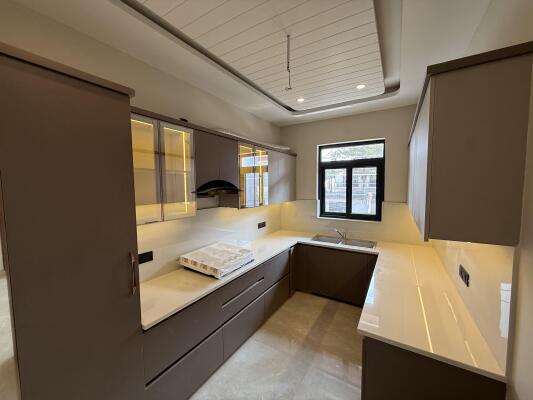 3 BHK Builder Floor in Sector 9, Gurgaon