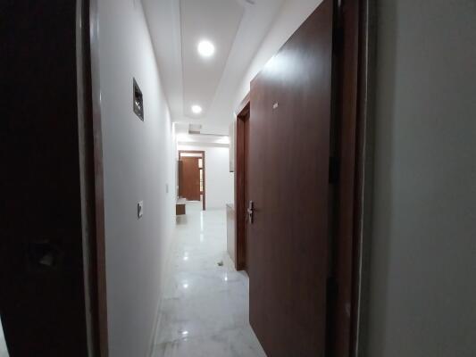 2 BHK Triplex Builder Floor in Sector 73, Noida
