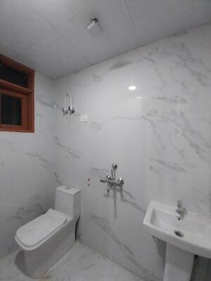 2 BHK Triplex Builder Floor in Sector 73, Noida