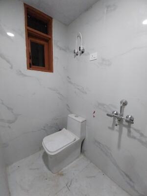 2 BHK Triplex Builder Floor in Sector 73, Noida