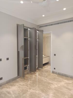 3 BHK Independent Builder Floor in Block C Defence Colony, Delhi