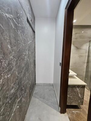 4 BHK Independent Builder Floor in Greenfield Colony, Faridabad