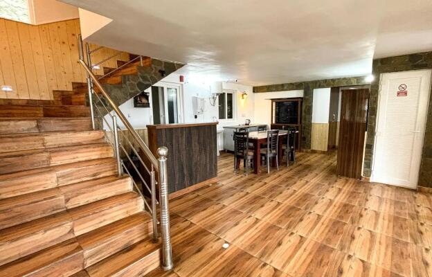 2 Bedroom House in Mukteshwar, Nainital