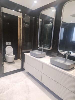 5 BHK Independent Builder Floor in Panchsheel Park, Delhi