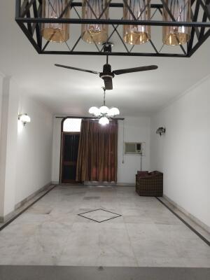3 BHK Duplex Builder Floor in East of Kailash, Delhi