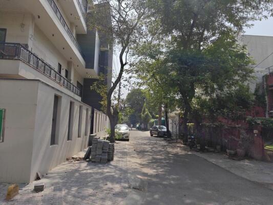 Residential land / Plot in Sector 51, Noida