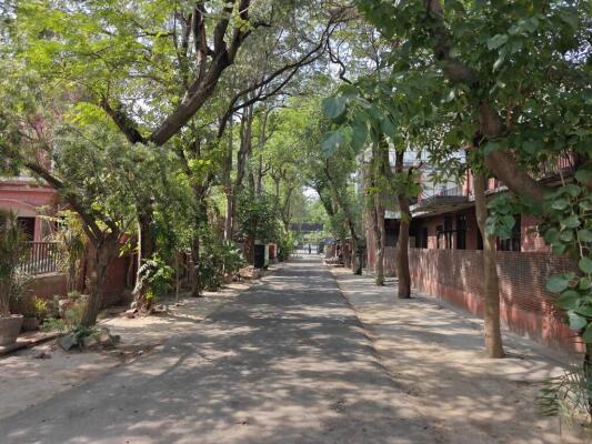 Residential land / Plot in Sector 51, Noida