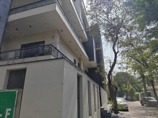Residential land / Plot in Sector 51, Noida