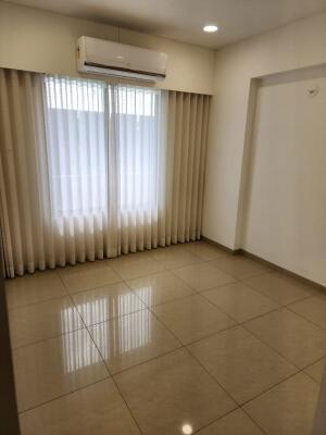 2 BHK Flat in Vasna, 132 Ft Ring Road