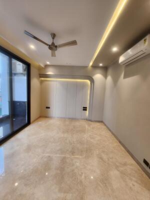 4 BHK Builder Floor in CR Park, Delhi