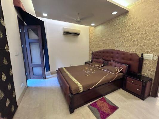 4 BHK Independent Builder Floor in Greater Kailash 2, Delhi