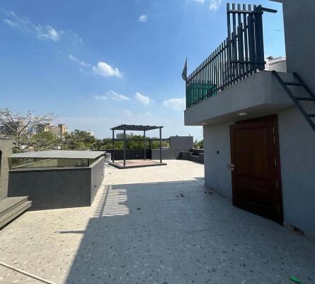 4 BHK Builder Floor in Geetanjali Enclave, Delhi