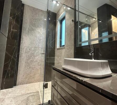 4 BHK Builder Floor in Geetanjali Enclave, Delhi