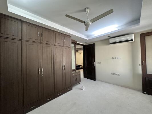 3 BHK Builder Floor in Defence Colony, South Delhi
