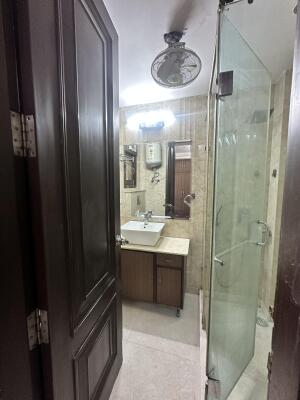 3 BHK Builder Floor in Defence Colony, South Delhi