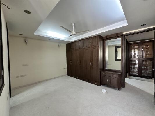 3 BHK Builder Floor in Defence Colony, South Delhi